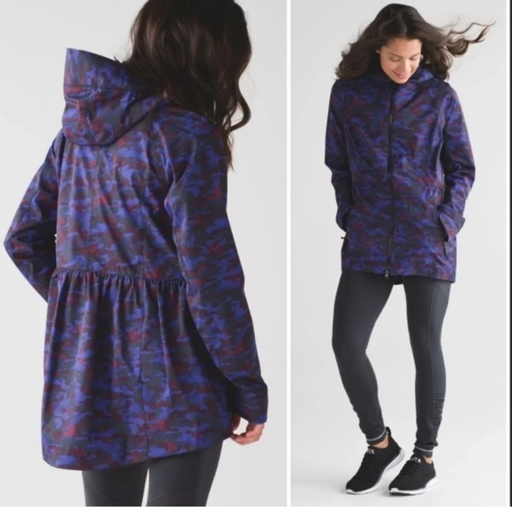Lululemon Camo Blue Black Rain For Daze Jacket Size 4